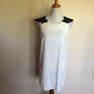New You Lace Sleeve Shift Dress Size M